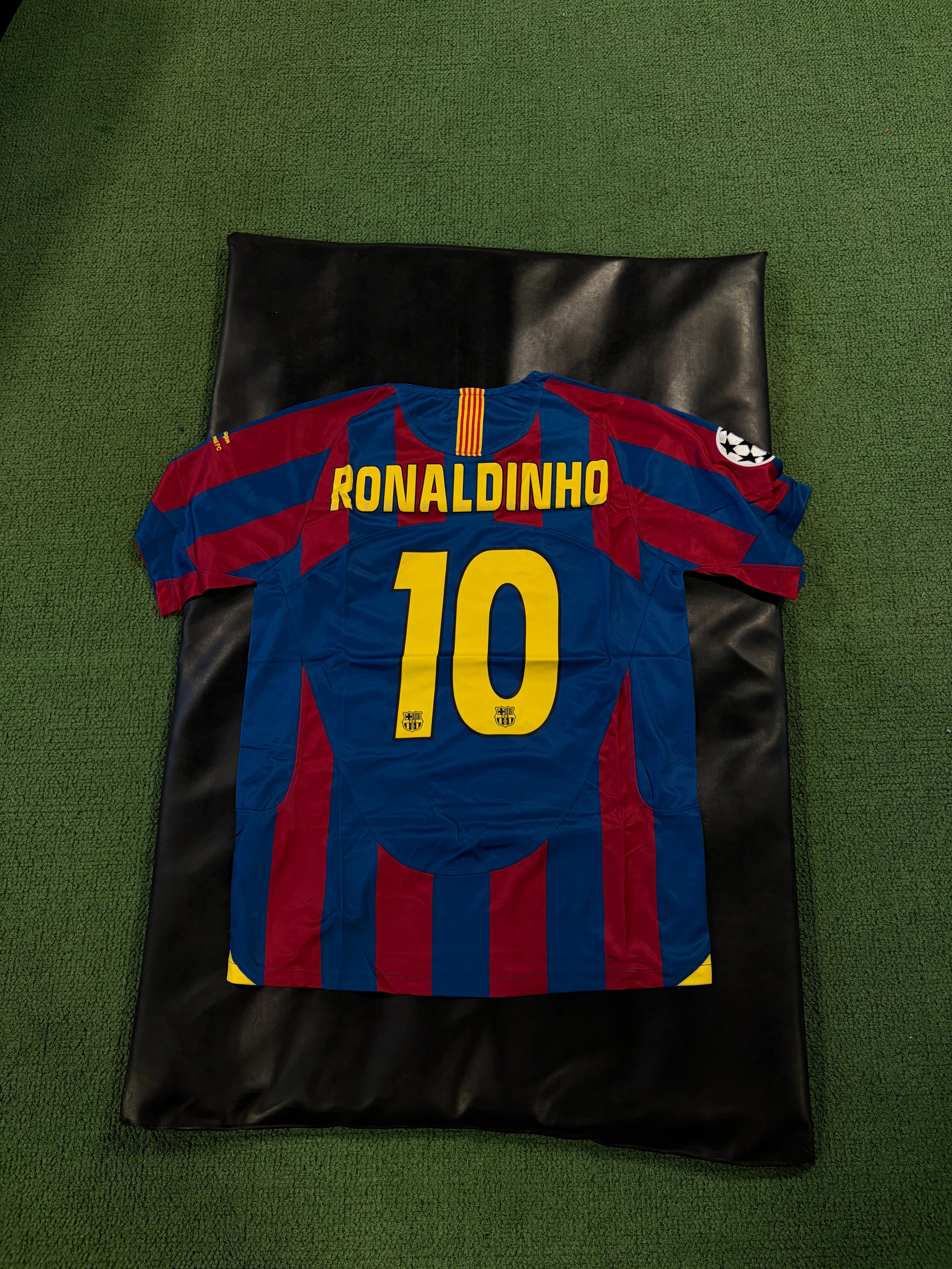 Jersey Barcelona 2005/2006 Local Messi/Ronaldinho